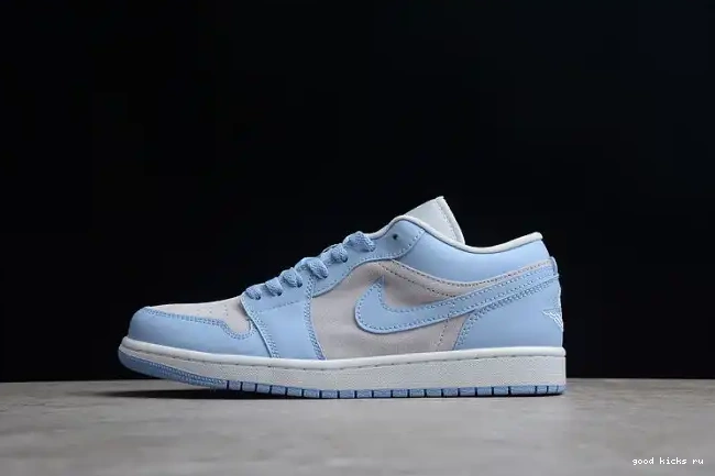 Rep 1 (W) DC0774-050 Jordan University Low Blue 0612